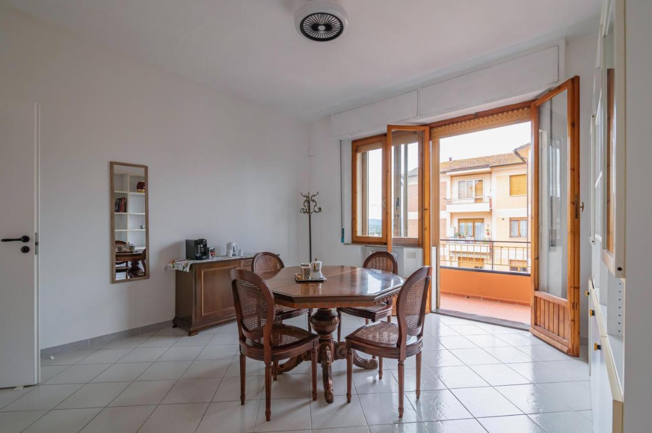 דירות Comfy Flat Steps Away From Siena Station! מראה חיצוני תמונה