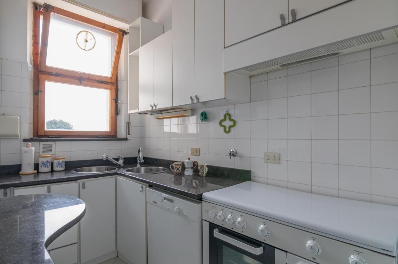 דירות Comfy Flat Steps Away From Siena Station! מראה חיצוני תמונה